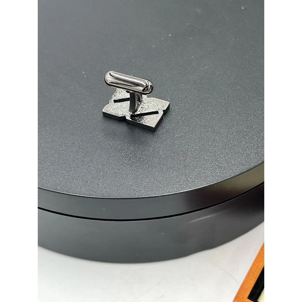 Roundtree & Yorke‎ Gunmetal Diagonal Cufflinks in Wooden Box New